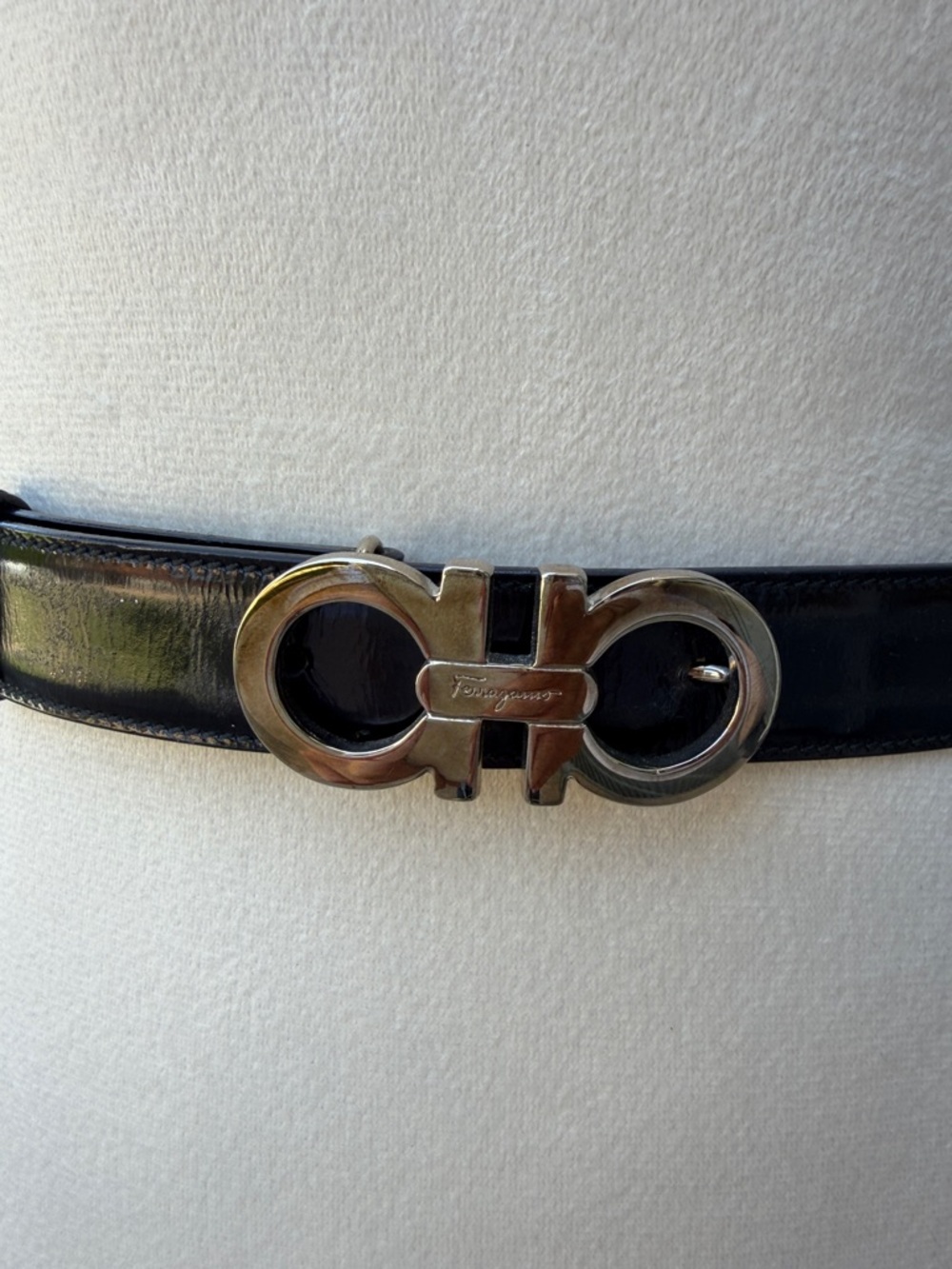 SALVATORE FERRAGAMO Vintage 90’s Black Leather Belt Silver Gancini Buckle XS S